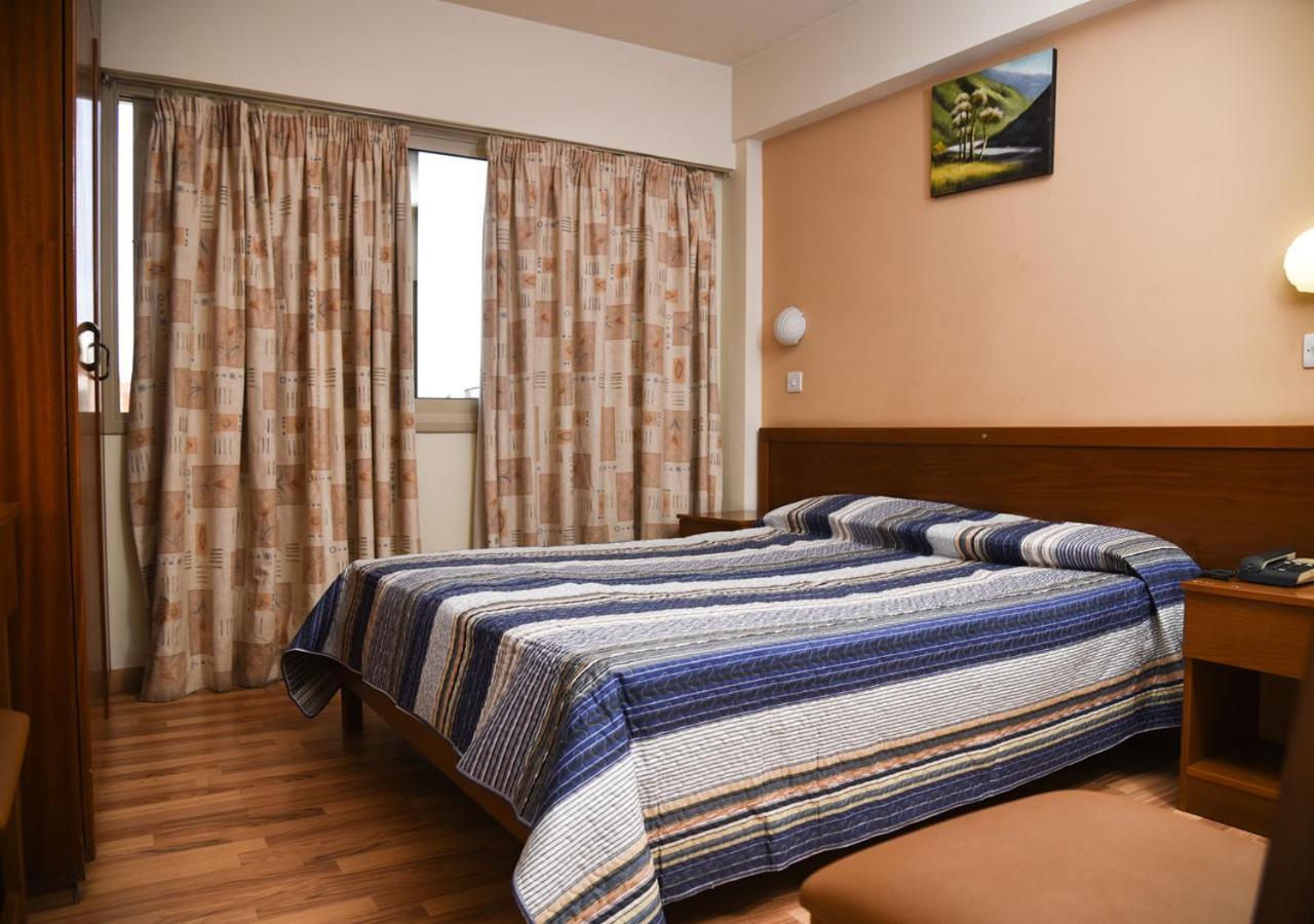 Elysso Hotel Larnaca Luaran gambar