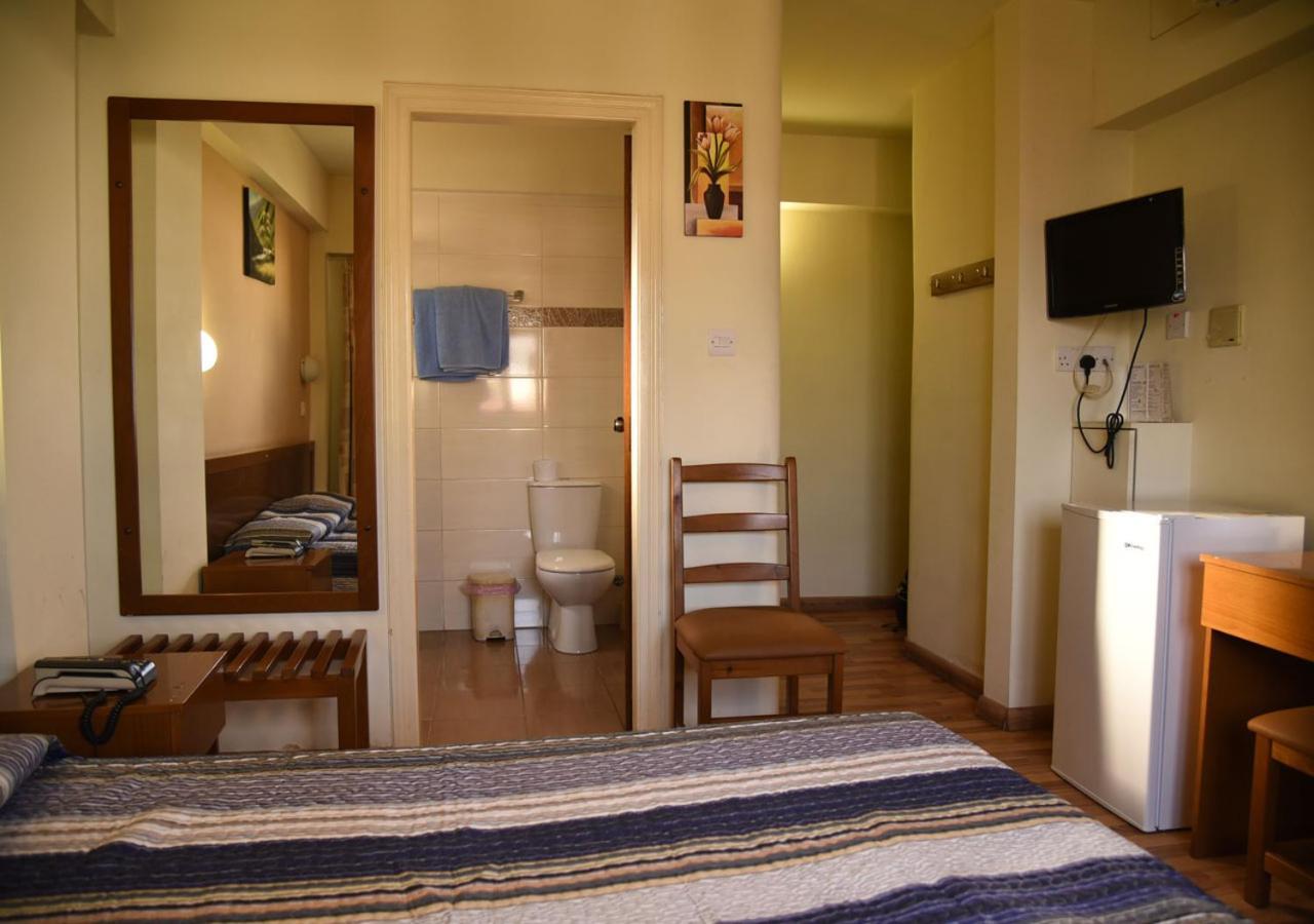 Elysso Hotel Larnaca Luaran gambar